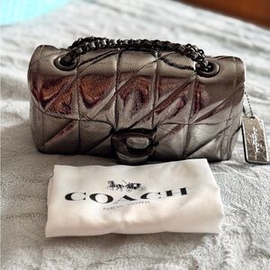 Anthracite Quilted Tabby 20